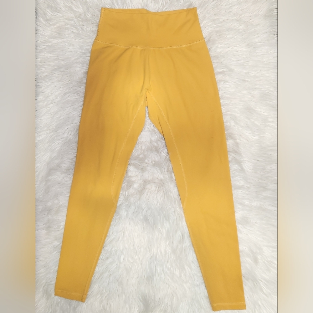 BuffBunny Vibrant Yellow Leggings